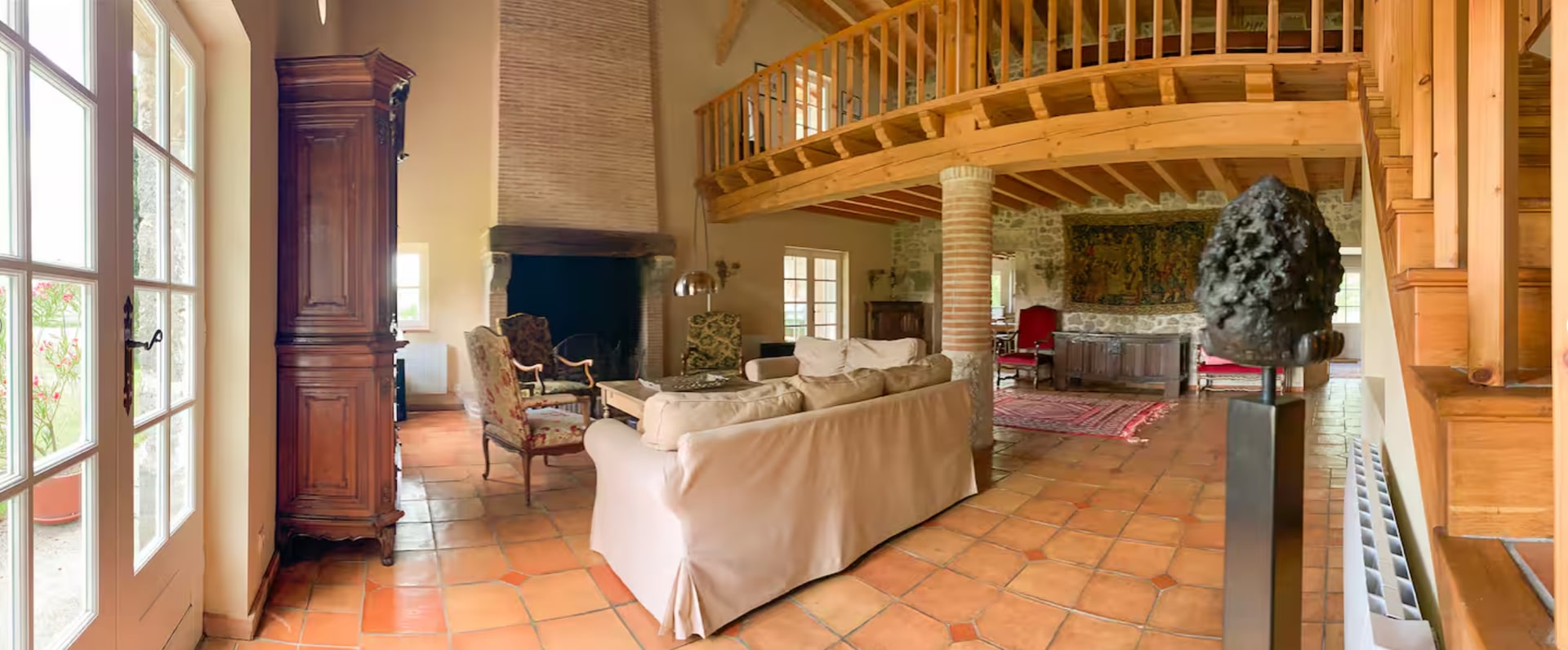 Le grand salon et sa mezzanine